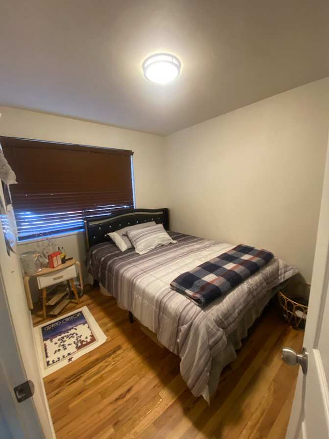 Mauricio Valverde's room