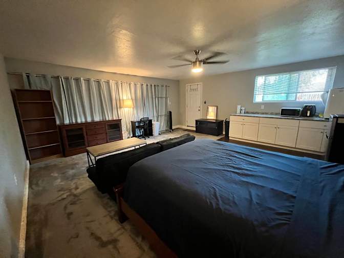 Alisa's room