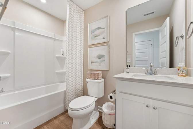 Alcove Rooms's room