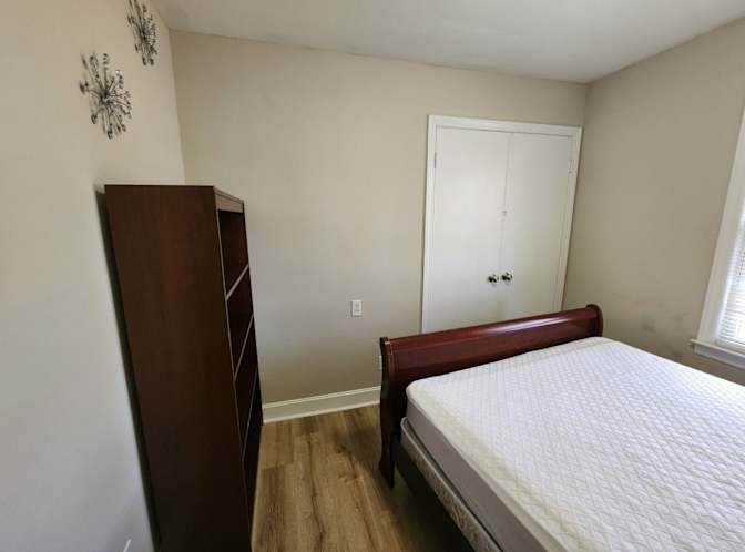 Alcove Rooms's room
