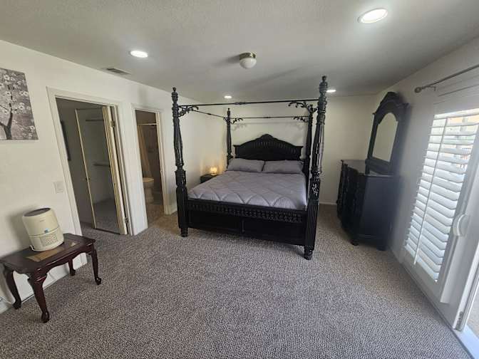 Lisa's room