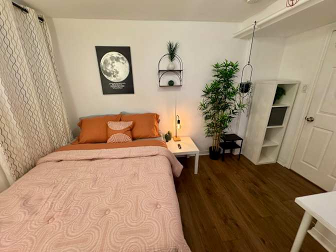 Alona's room