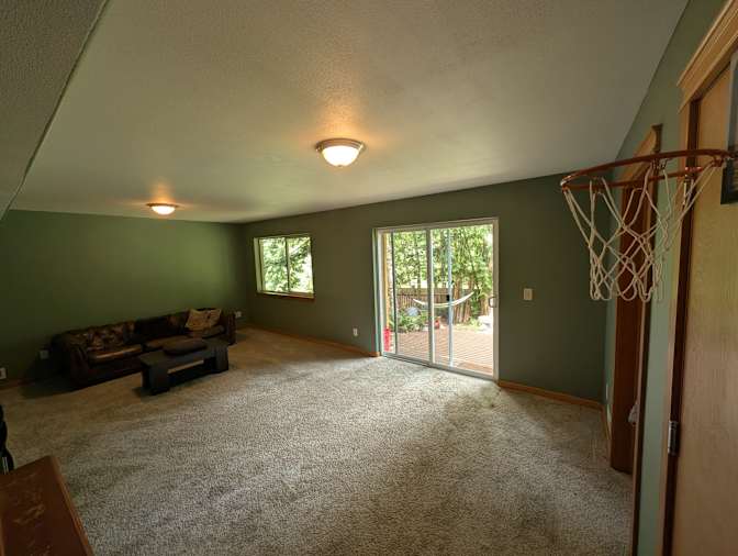 DAKOTA's room