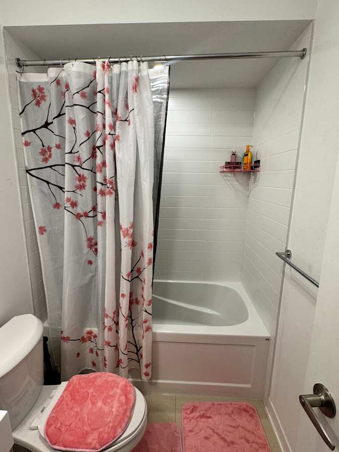 Liz's room