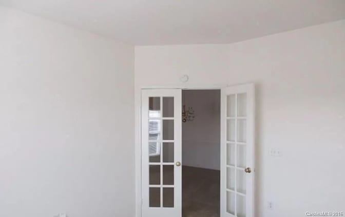 Alcove Rooms's room