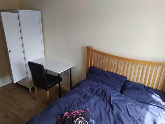 Vic's room