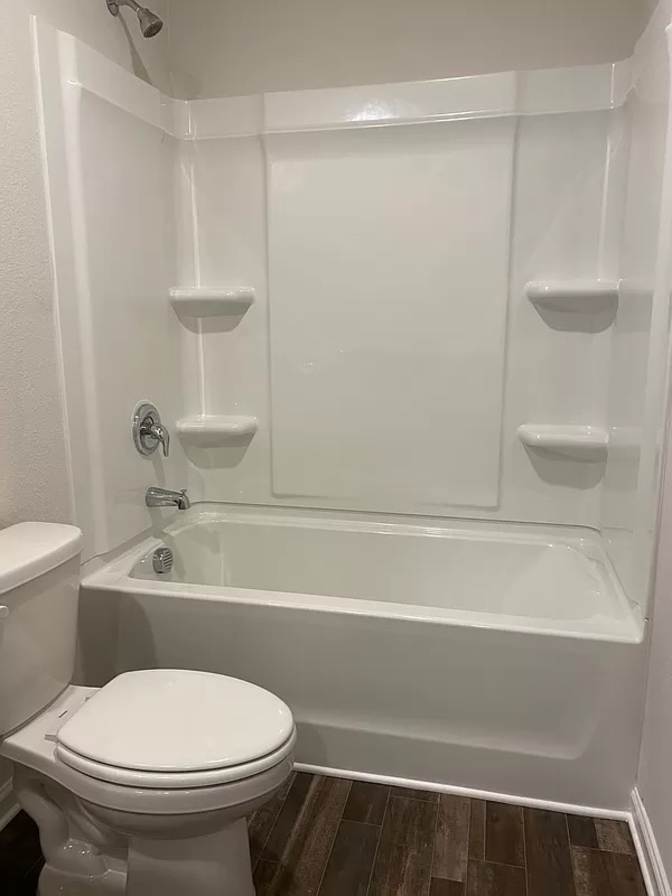 Alcove Rooms's room