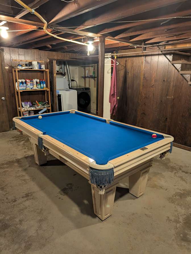 ridge's room