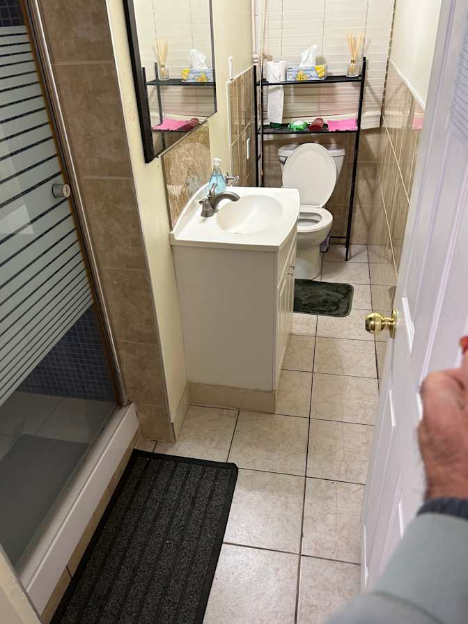 Hanan Attazada's room