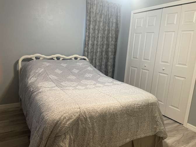 Alicia's room