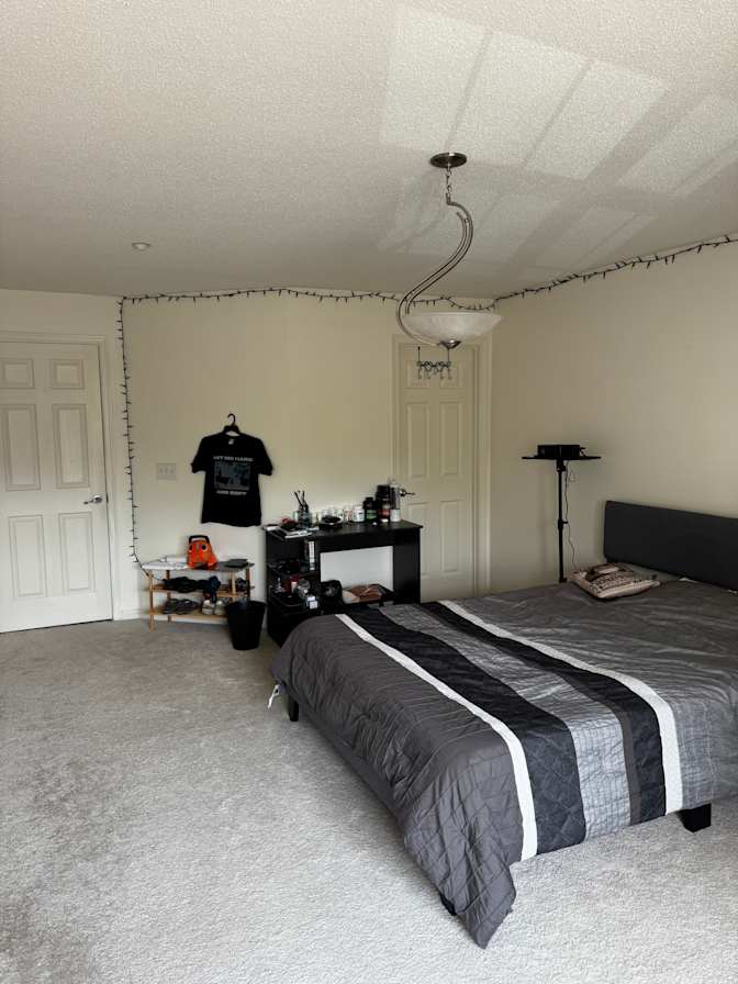 Efe's room
