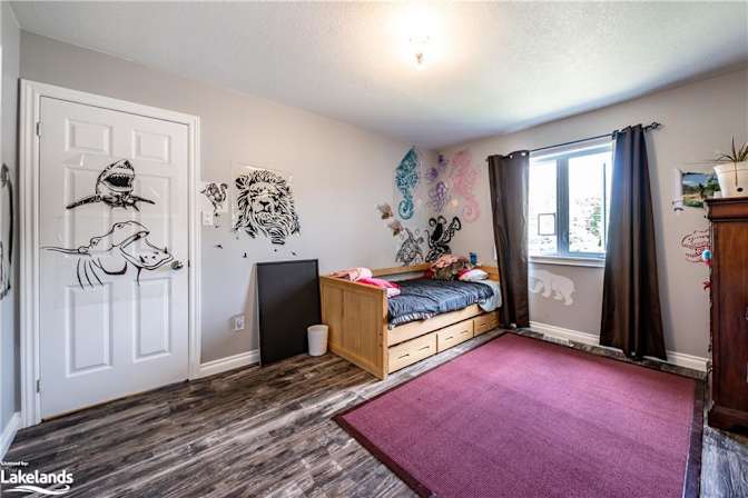 Jenny's room