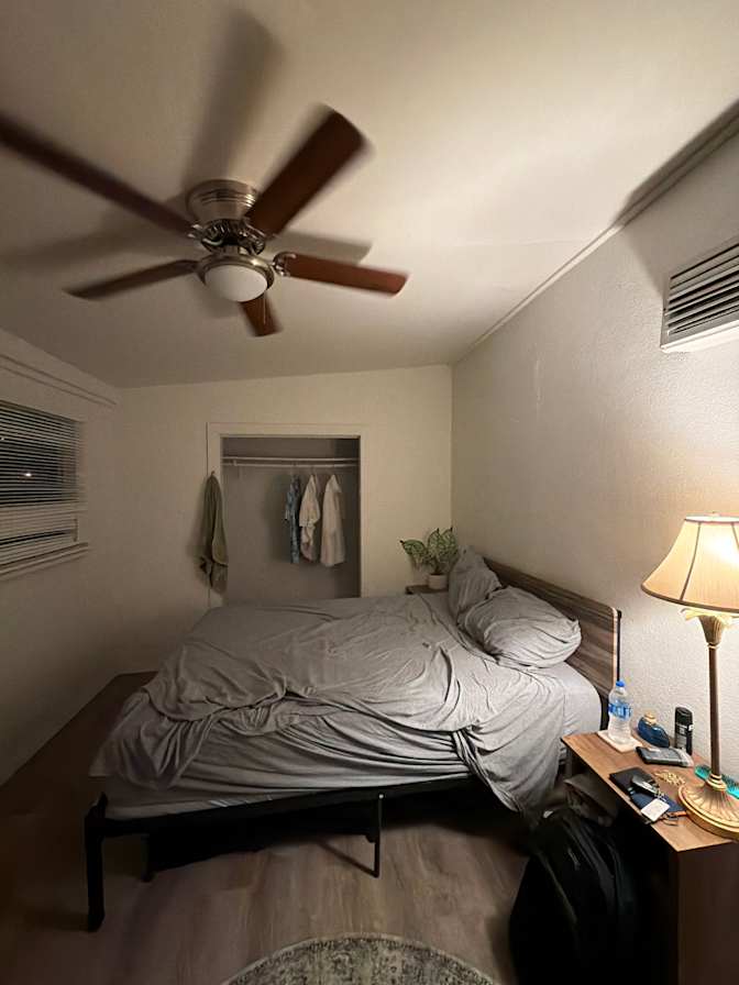 Alicia's room