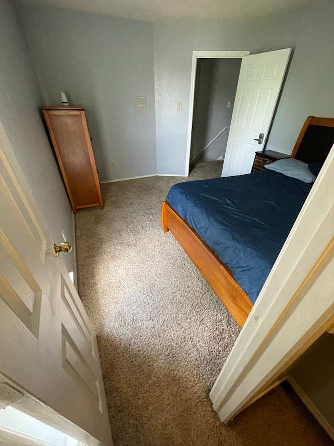 Armando's room