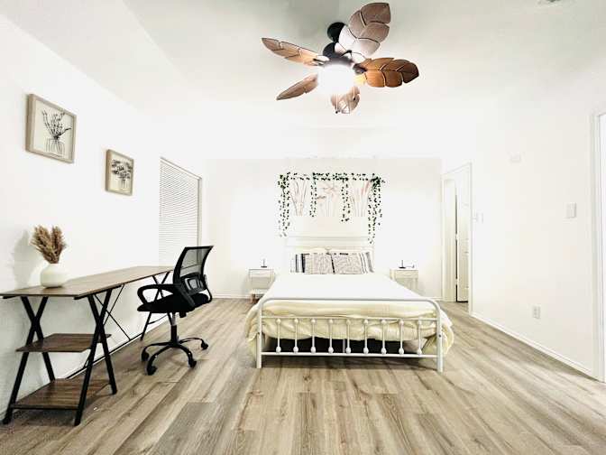 Vivian's room
