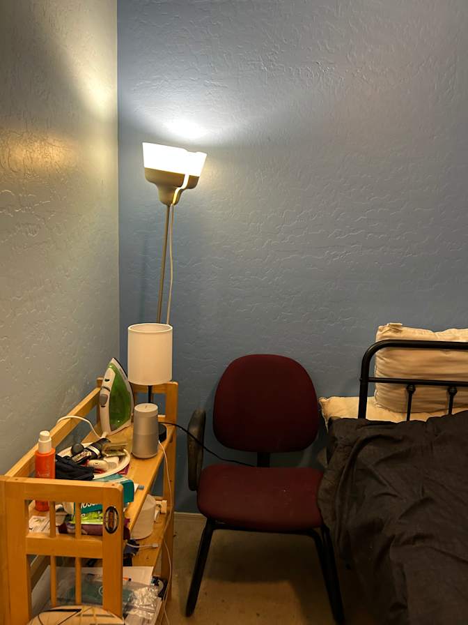 kiyoumarceFaridian's room