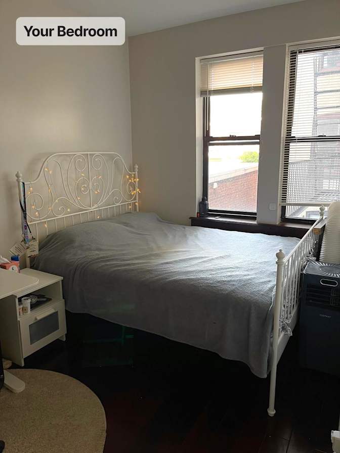 Maxim's room