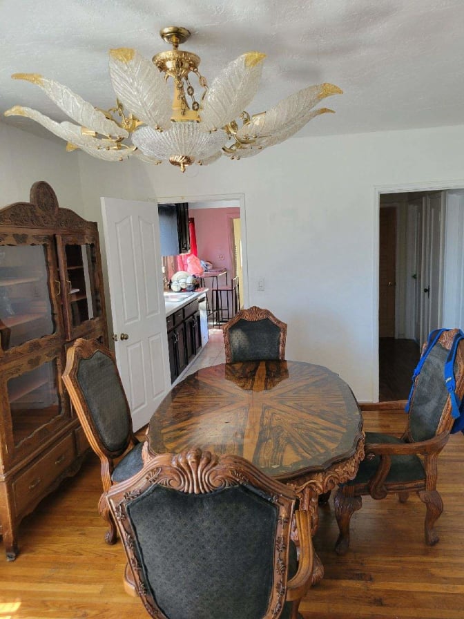 Miaamalia Martinez's room