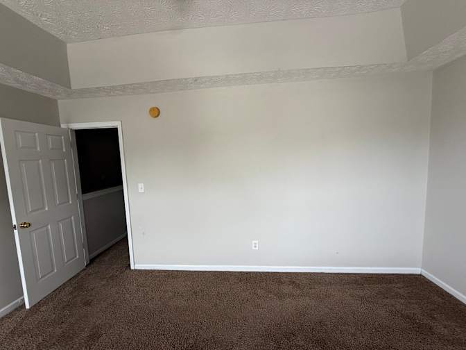 Alcove Rooms's room