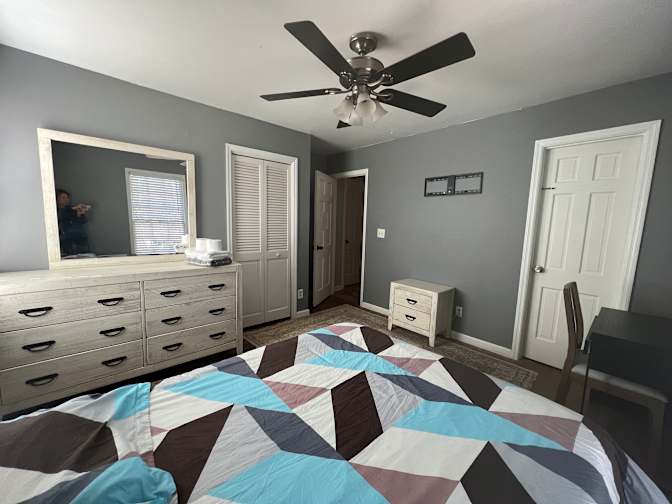 Jun's room