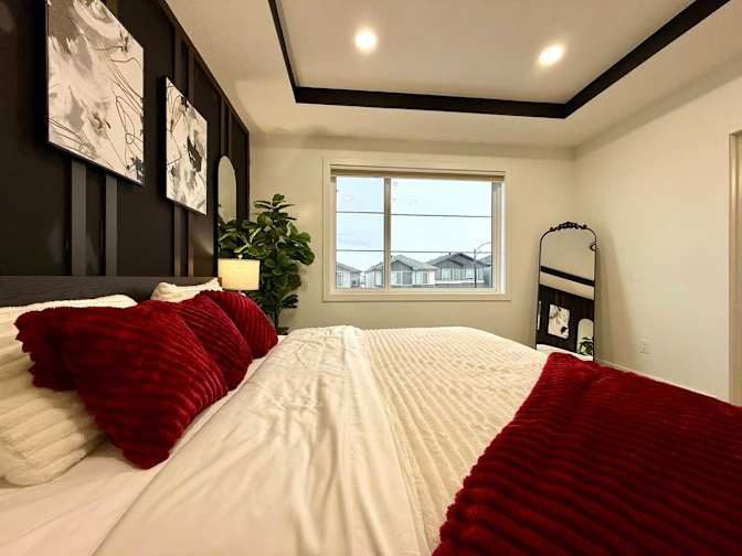 Naomi's room