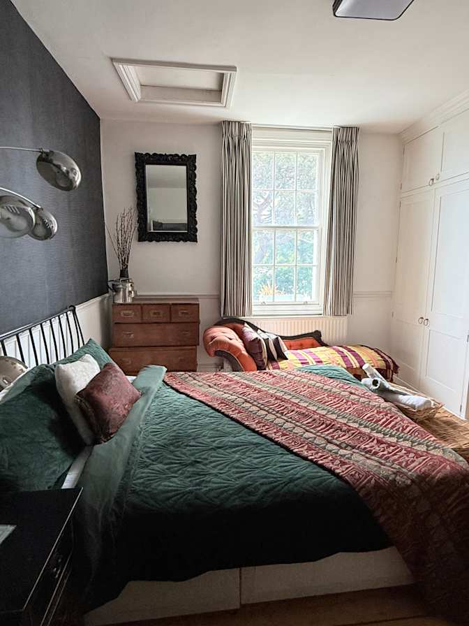 Ali James Taylor's room