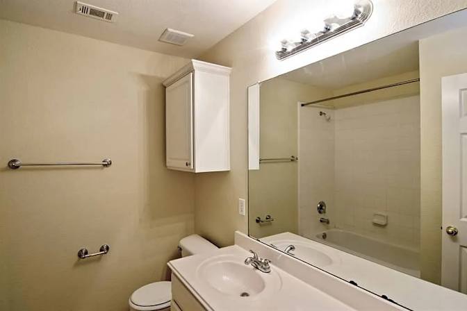 Nishanth Vallapu's room