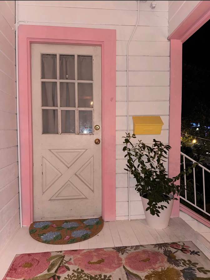 Demi Moreno's room