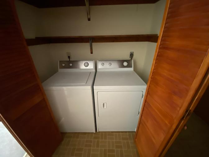 Alcove Rooms's room