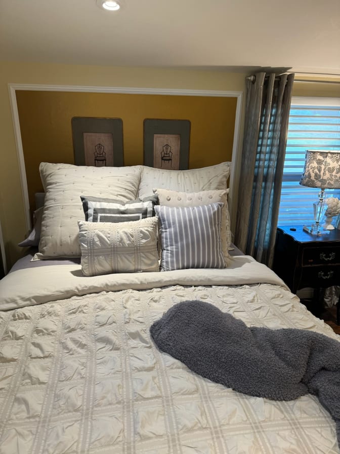 Ron's room