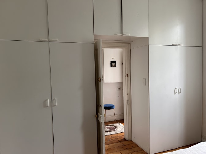 Vernon's room