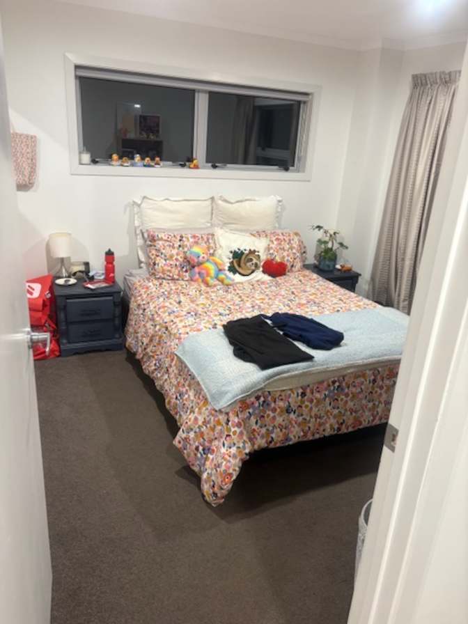 Simone's room