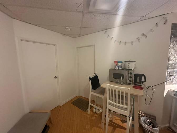 Merahi's room