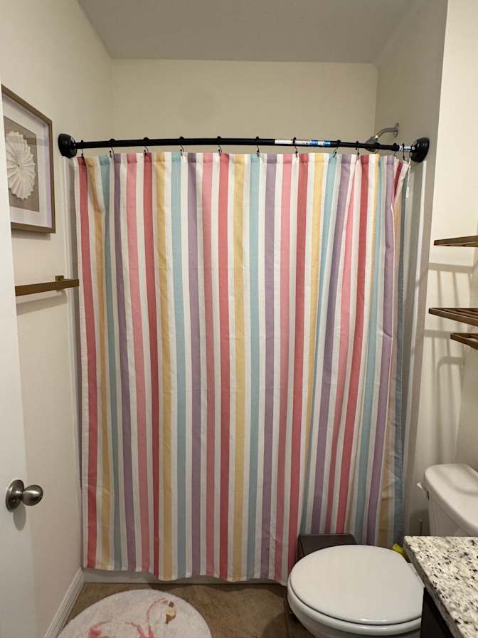 Alanis's room