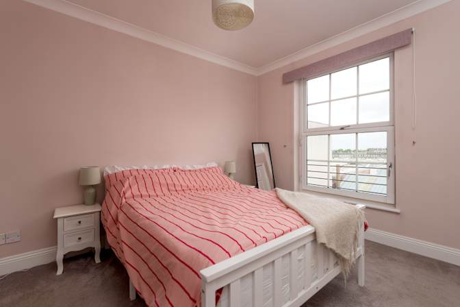 Jasmin Bouverie's room