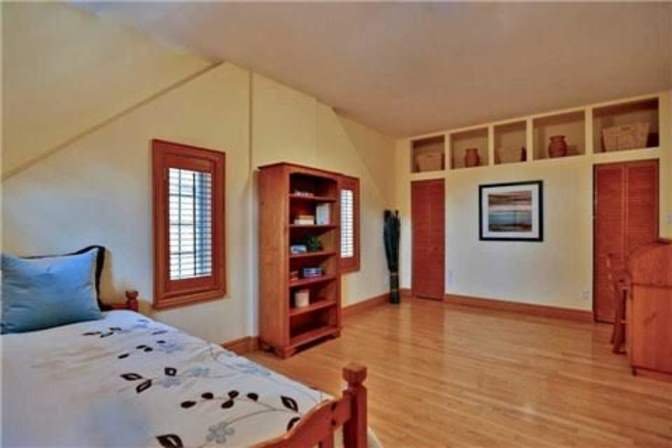 Scott Falkowski's room