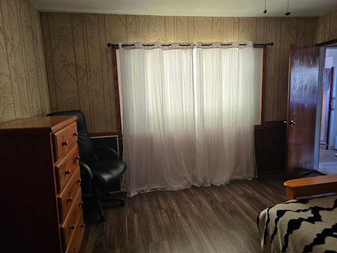 Elsa J Valdez's room