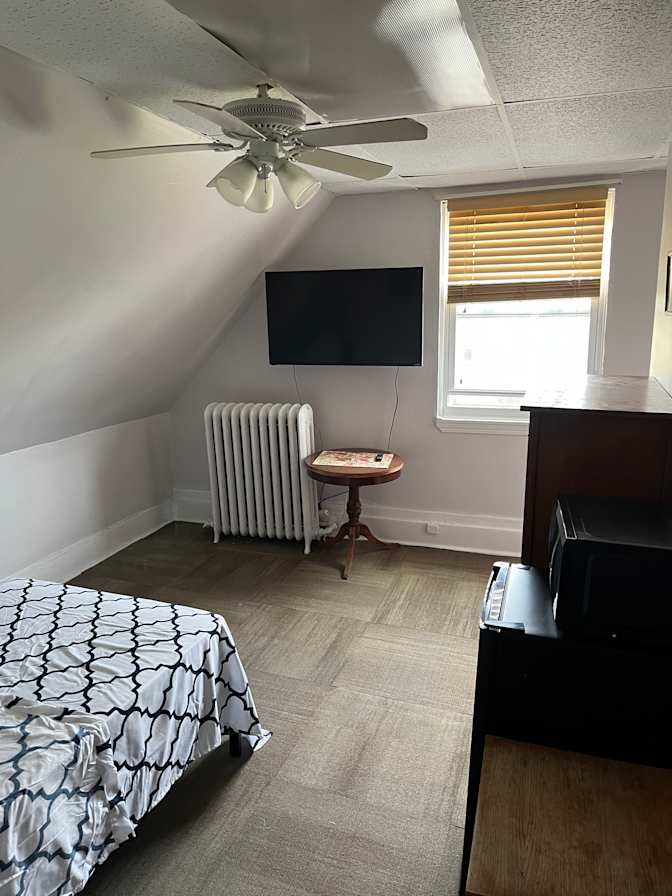 Thomas's room