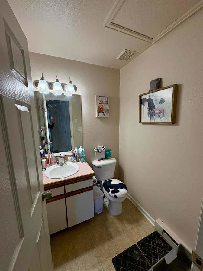 Tu's room