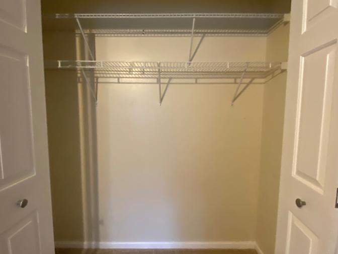 Alcove Rooms's room