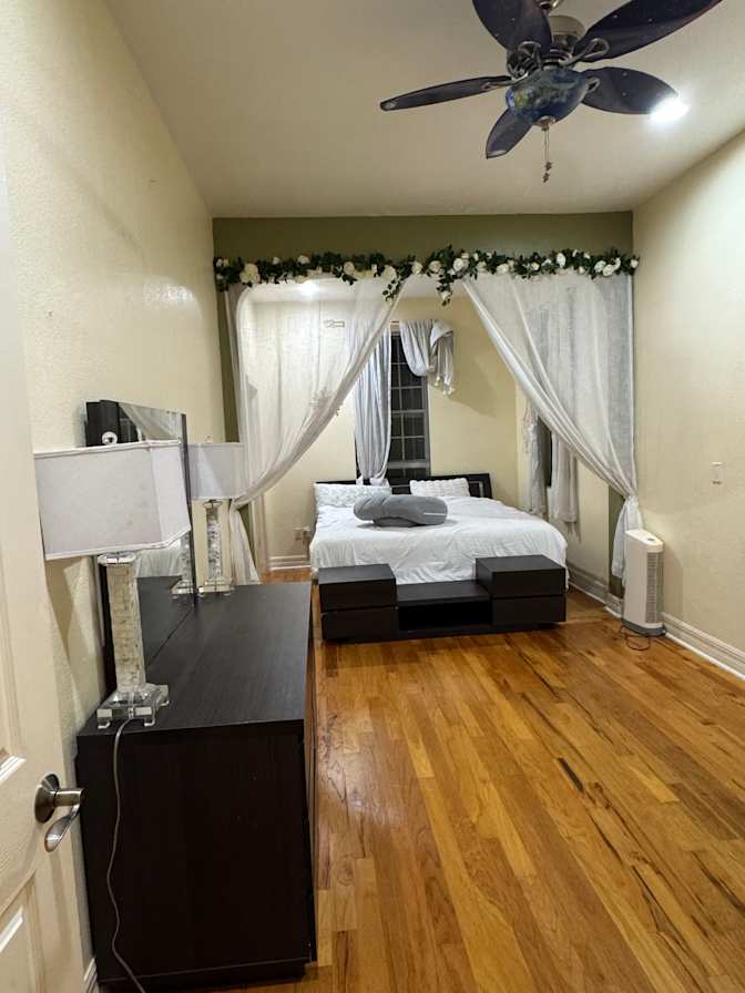 Gada's room