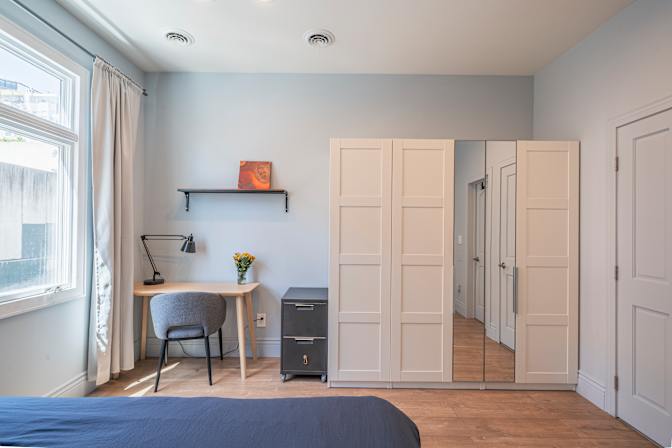 Russian Hill Coliving's room