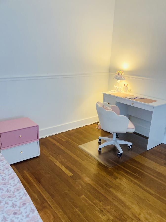 Avenue's room