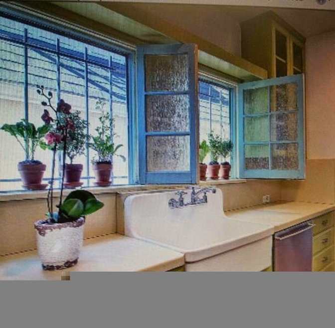 ROSEANNE NAVADEL OLIVER's room