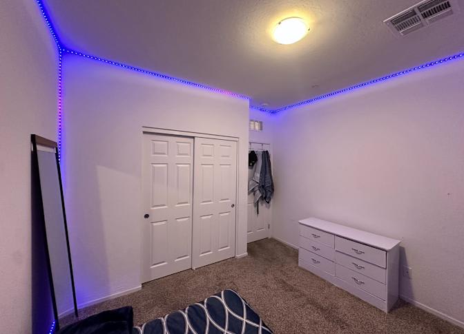 Carlos's room