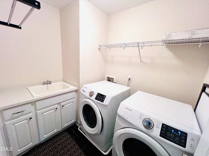 Alcove Rooms's room