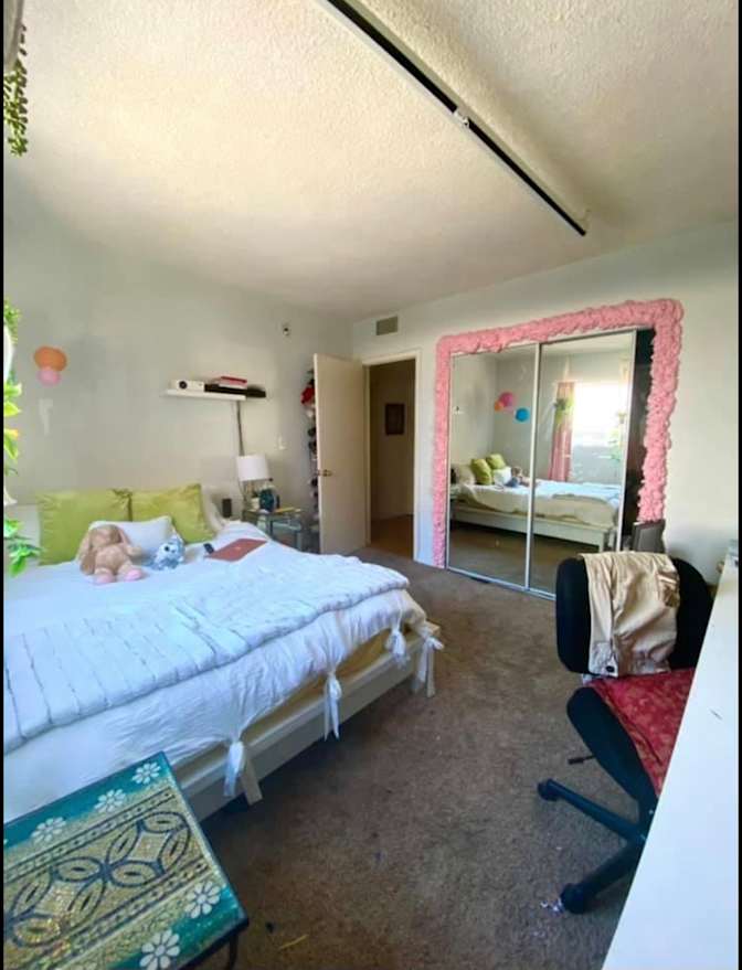 Claudia carcoba's room