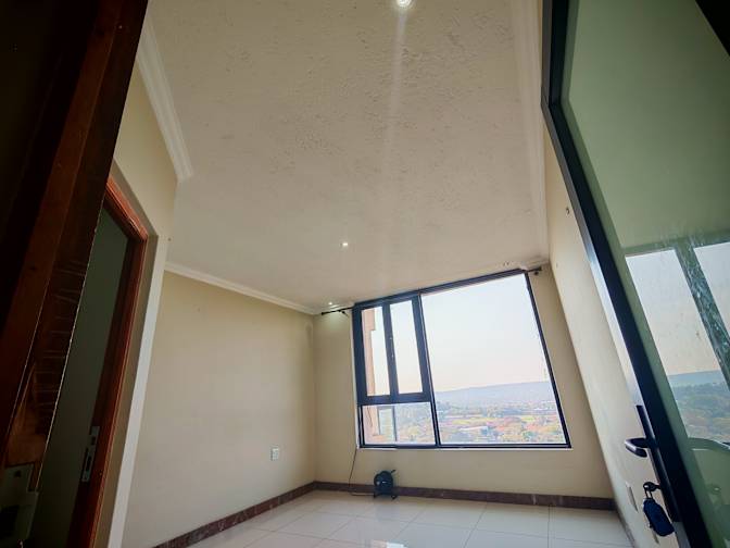 MS VINETTE JOOSTE's room