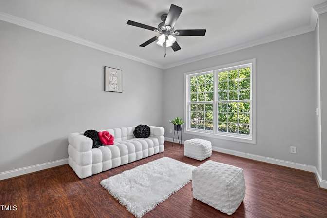 Alcove Rooms's room