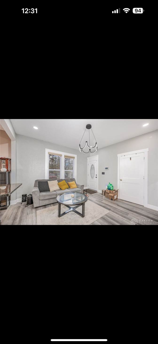 Feed's room